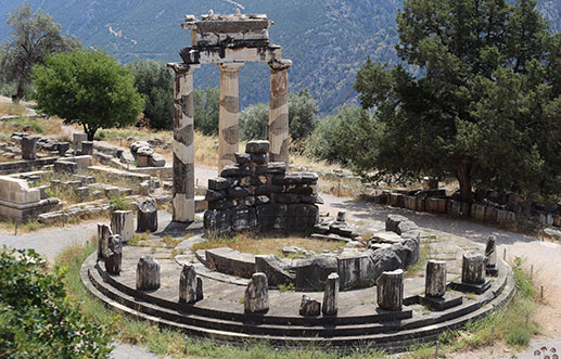 Mit griechischen Ritualen der Esoterik können Sie das magische Orakel im Apollontempel in Delphi befragen!