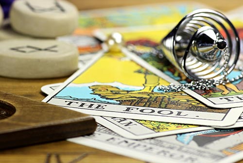 Das Rider-Waite Tarot-Kartendeck hilft Ihnen bei jeglichen Fragestellungen zum Privatleben!