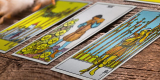Die Neun der Stäbe | Tarotkarte - Kleine Arkana