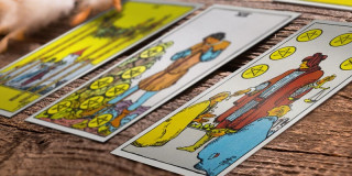 Die Sechs der Münzen | Tarotkarte - Kleine Arkana